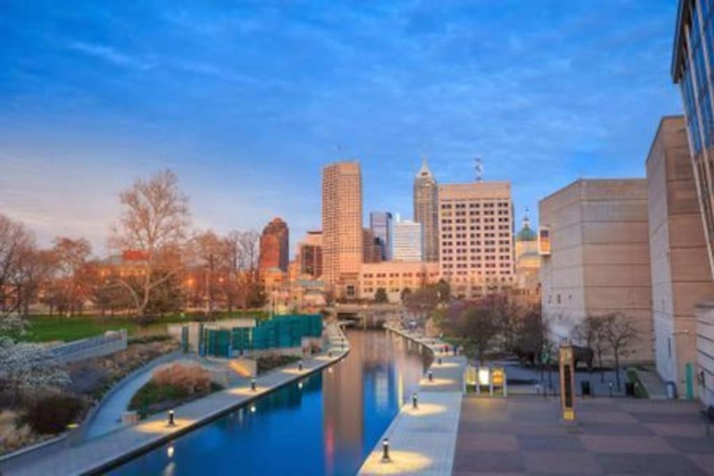 Free Parking! Downtown King Suite Lucas Oil- Conv Center Skywalk#1 Indianapolis Exterior foto
