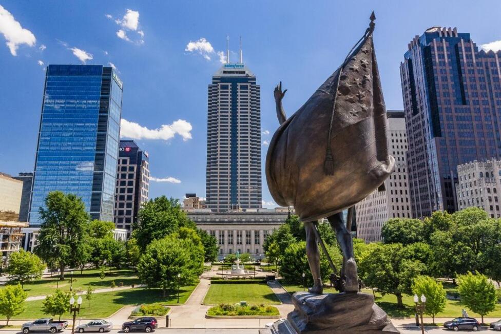 Free Parking! Downtown King Suite Lucas Oil- Conv Center Skywalk#1 Indianapolis Exterior foto