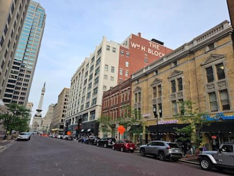 Free Parking! Downtown King Suite Lucas Oil- Conv Center Skywalk#1 Indianapolis Exterior foto
